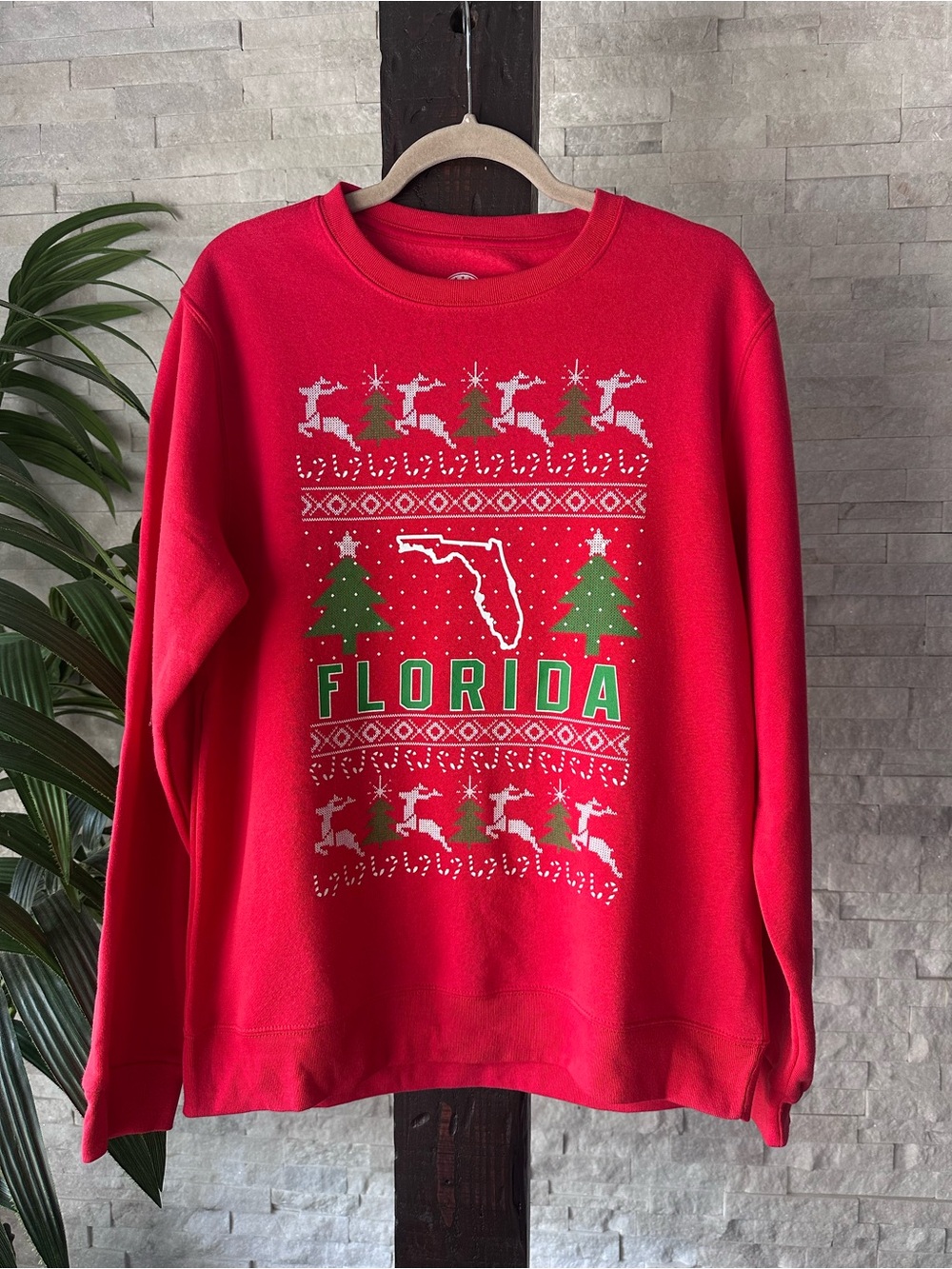 Home Free Red Florida Holiday Christmas Crewneck Sweatshirt Size M New Tags